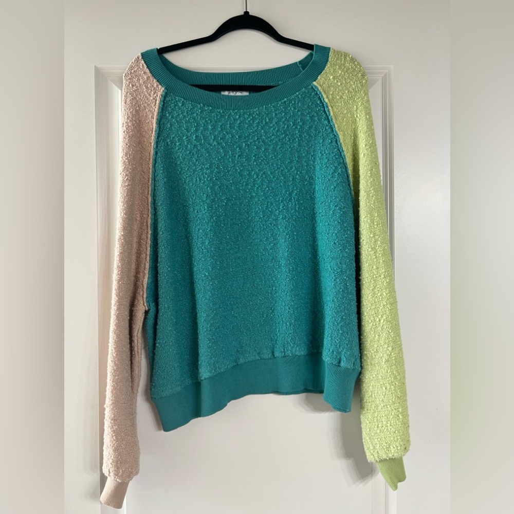 Colorblock Top/Sweatshirt